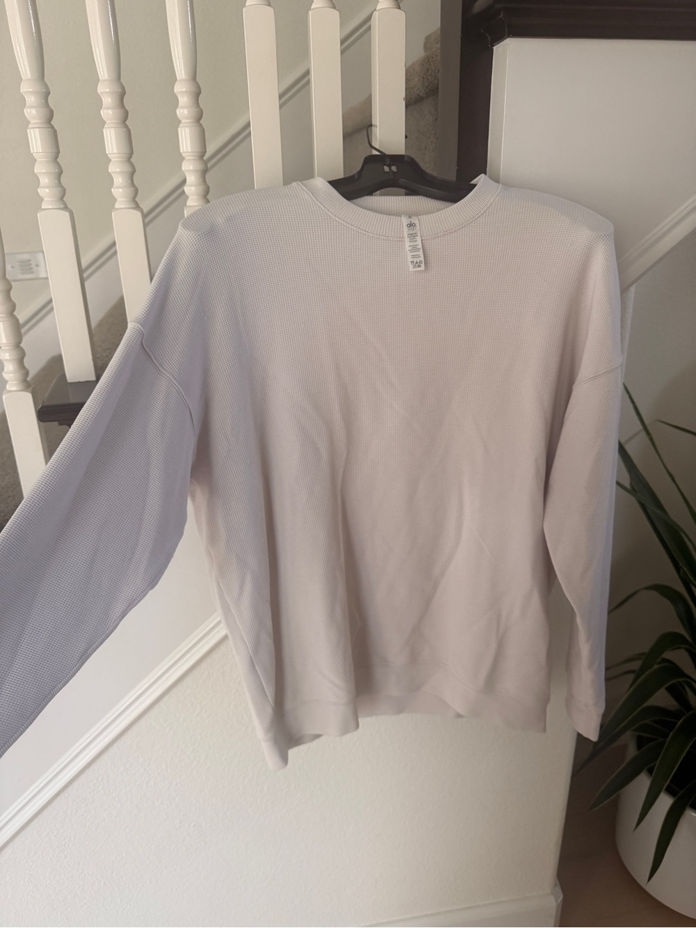 ALO Yoga Men's Crewneck Sweater in Pale Lavender